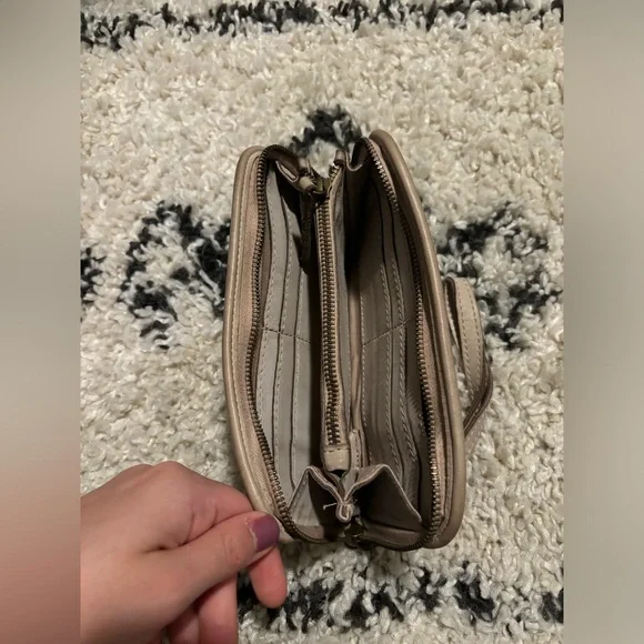 Bolsa Nova Sofia Wristlet Studded Italian Leather Wallet Taupe - Picture 5 of 7